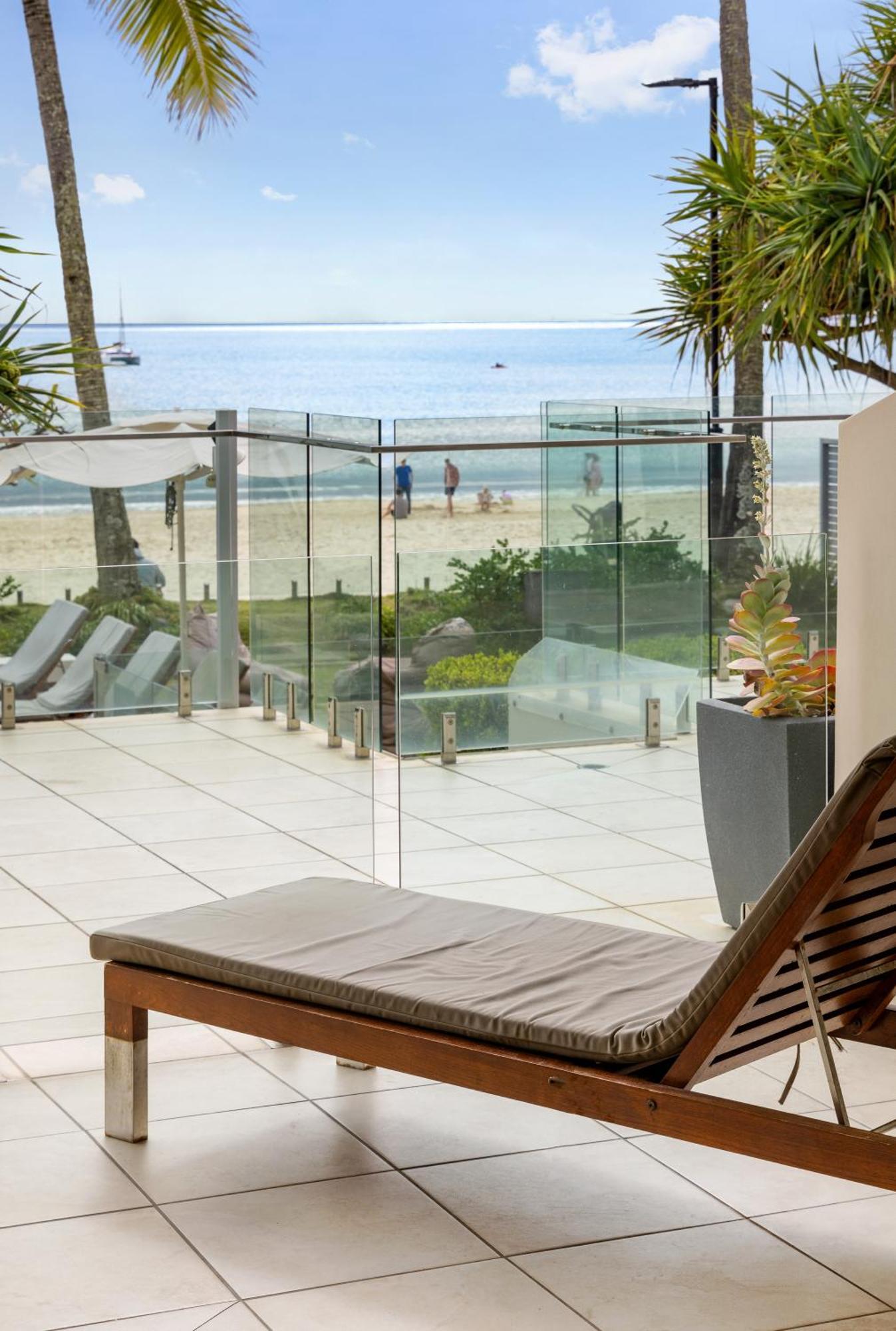 Fairshore 12: Absolute Beachfront, Direct Beach & Pool Access Noosa Heads Buitenkant foto
