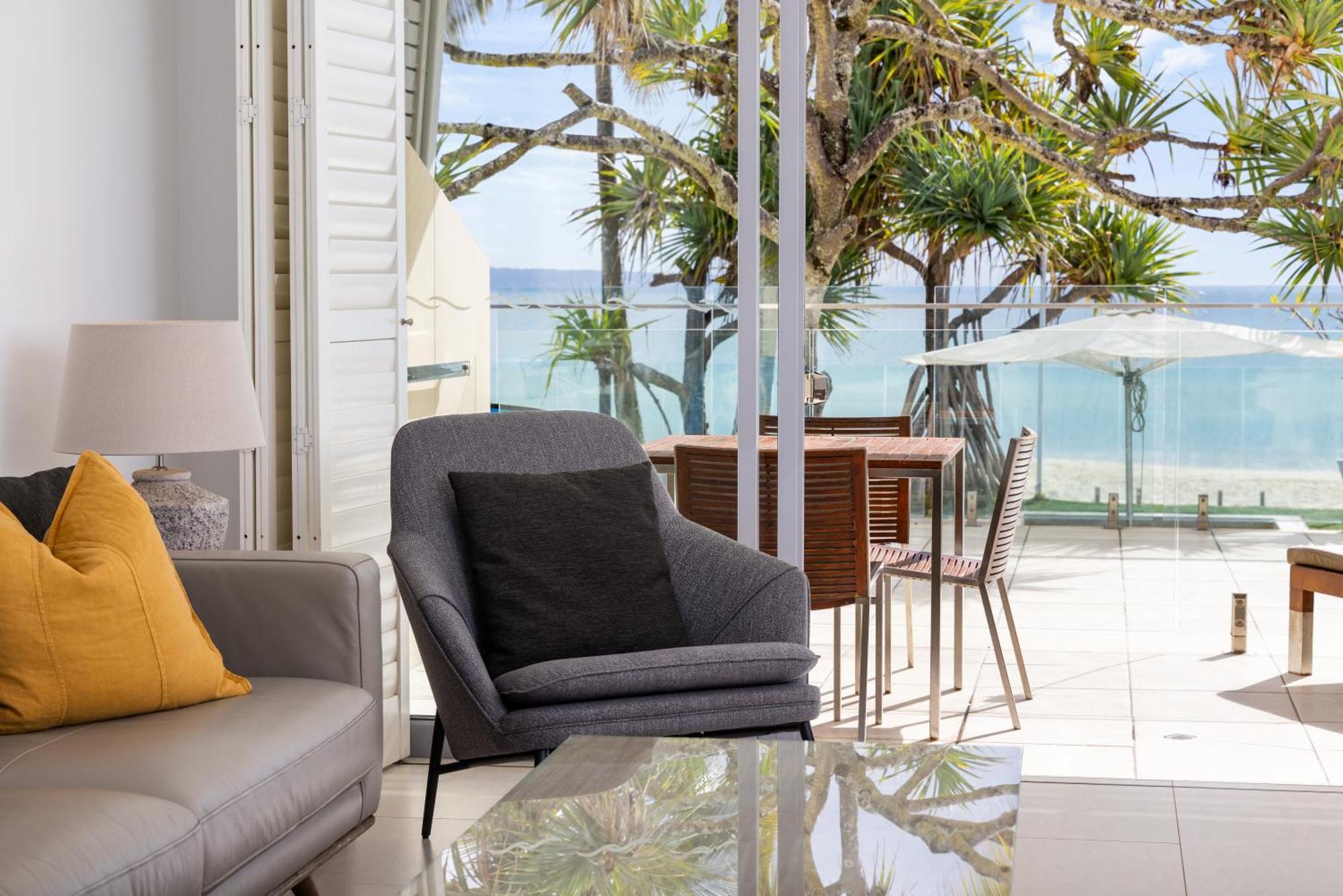Fairshore 12: Absolute Beachfront, Direct Beach & Pool Access Noosa Heads Buitenkant foto