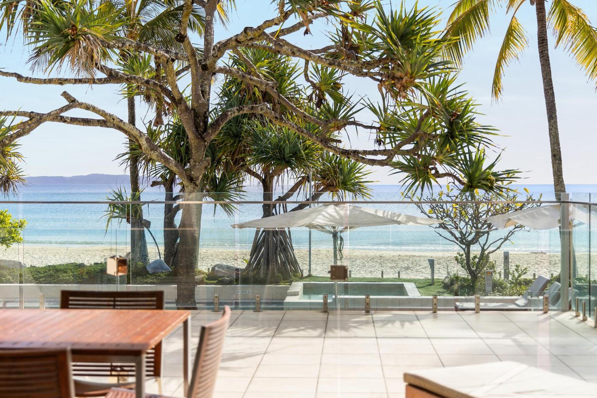 Fairshore 12: Absolute Beachfront, Direct Beach & Pool Access Noosa Heads Buitenkant foto